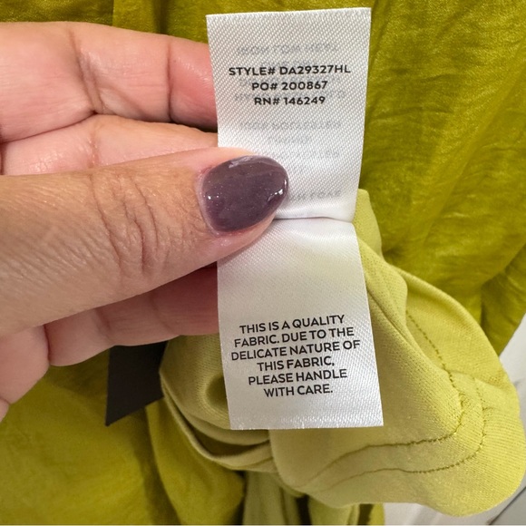 Lulus Goddess Aura NWT size XS Chartreuse Satin One-Shoulder Maxi Dress No Belt - Picture 12 of 13